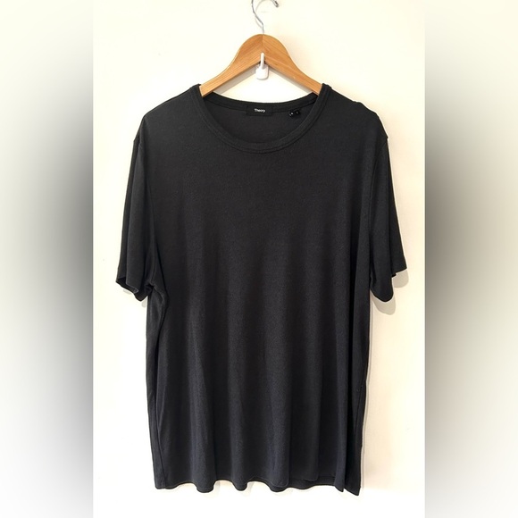 THEORY Anemone Essential Tee in Black Multi - Picture 4 of 10